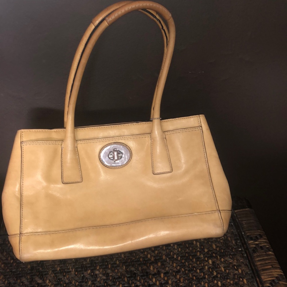 Rare vintage coach purse !
